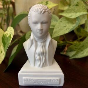 Porcelain Wolfgang Amadeus Mozart Composer Bust Figurine Statue Willis Music 5"